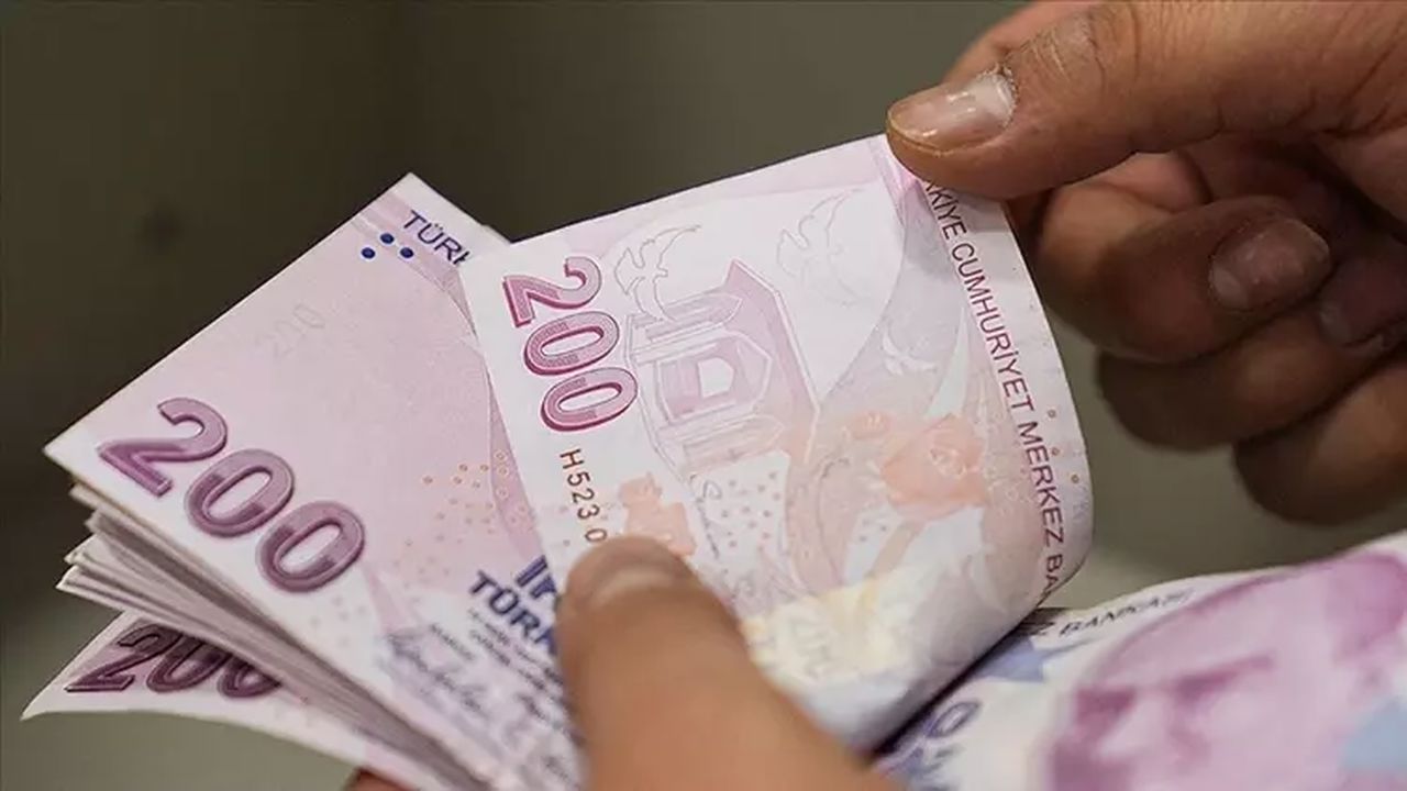 Asgari ücret sonrası gözler memur ve emekli zamlarında: Son tahminler netleşiyor